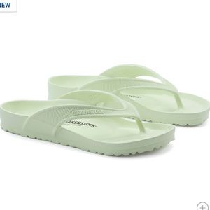 Birkenstock Honolulu Eva sandal. Color Faded Lime. Women’s size 40 or 9-9.5
